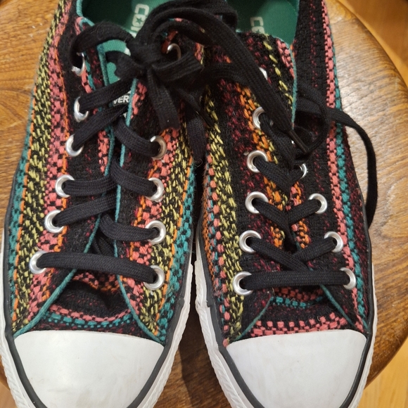 Converse - Picture 2 of 8